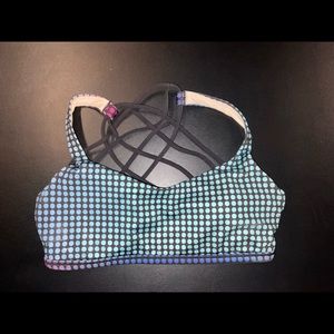 Women Lululemon Free to be Wild Bra, Size 6, Multi Pixel Color